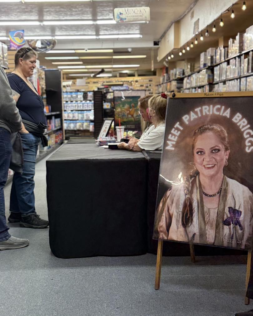 Patricia Briggs Signing